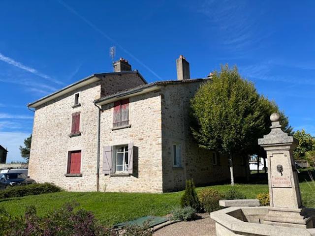 Vente Maison 9 pièces 179 m2 Peyrat de Bellac