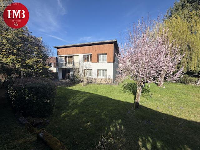 Vente Maison 9 pièces 170 m2 Arpajon sur Cère
