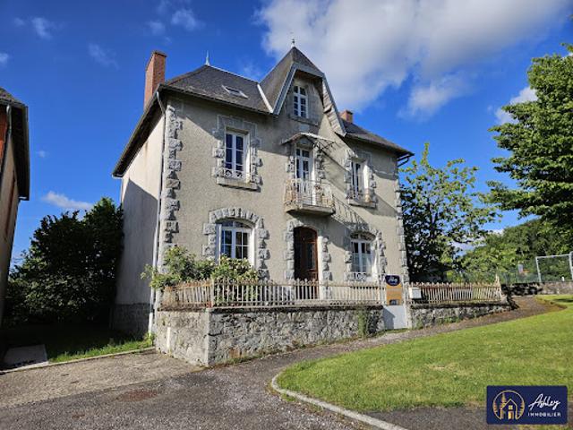 Vente Maison 9 pièces 170 m2 Combressol