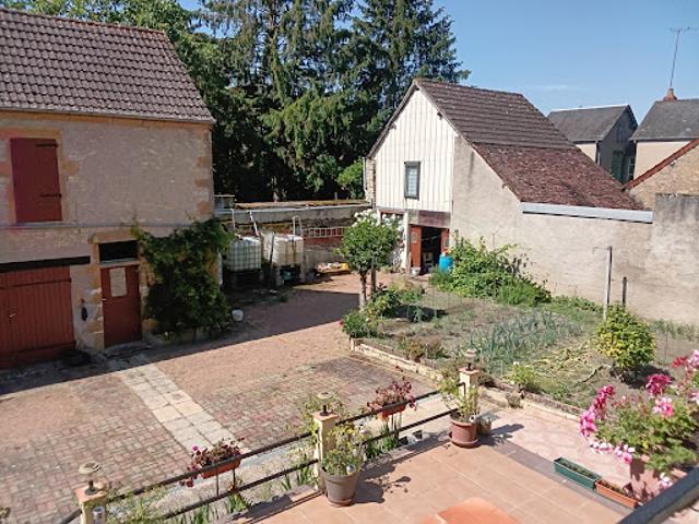 Vente Maison 9 pièces 170.5 m2 Nérondes
