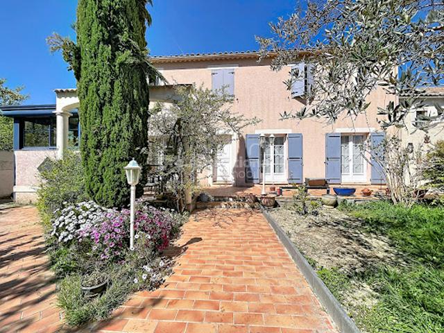 Vente Maison 9 pièces 187 m2 Avignon