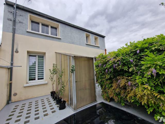 Vente Maison 9 pièces 188.69 m2 Saint Quentin
