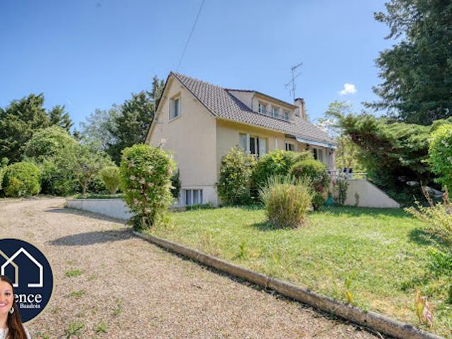 Vente Maison 9 pièces 180 m2 Nogent le Roi