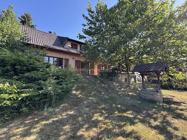 Vente Maison 9 pièces 180 m2 Faverges de la Tour