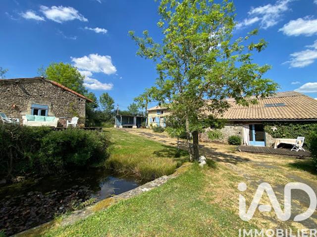 Vente Maison 9 pièces 183 m2 Saint Pardoux