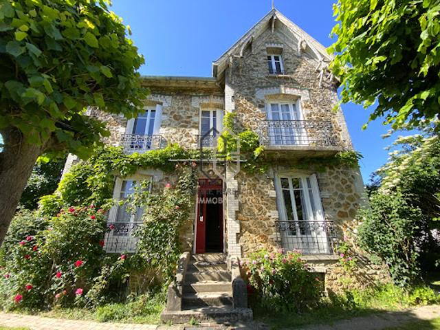 Vente Maison 9 pièces 195 m2 Chennevieres sur marne