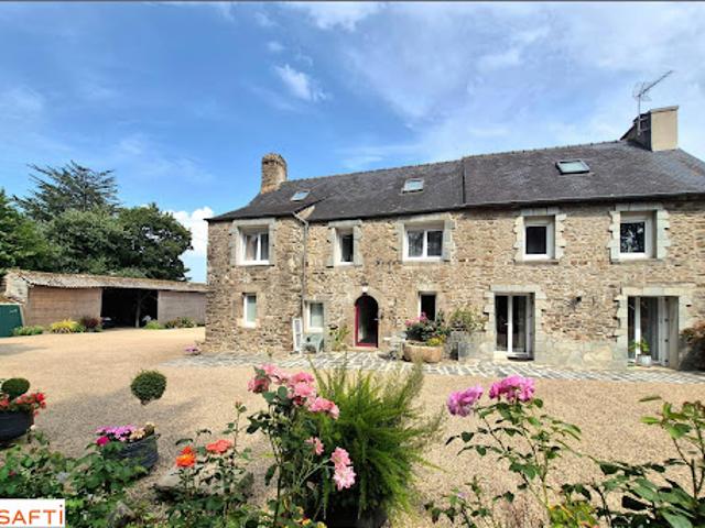Vente Maison 9 pièces 195 m2 Landivisiau