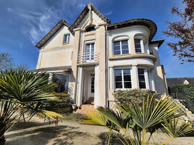 Vente Maison 9 pièces 198 m2 Longué Jumelles