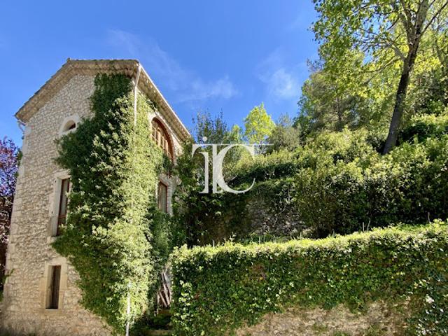 Vente Maison 9 pièces 204 m2 Barjac