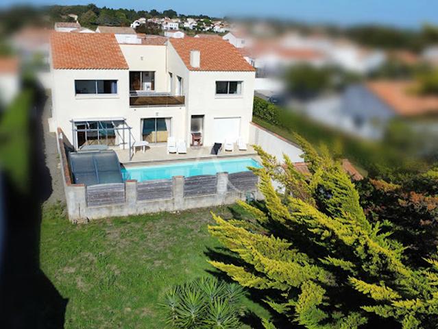 Vente Maison 9 pièces 204 m2 Saint Vincent sur Jard