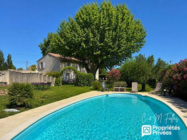 Vente Maison 9 pièces 205 m2 Camaret sur Aigues