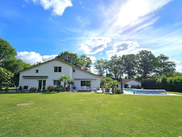 Vente Maison 9 pièces 205 m2 Cholet