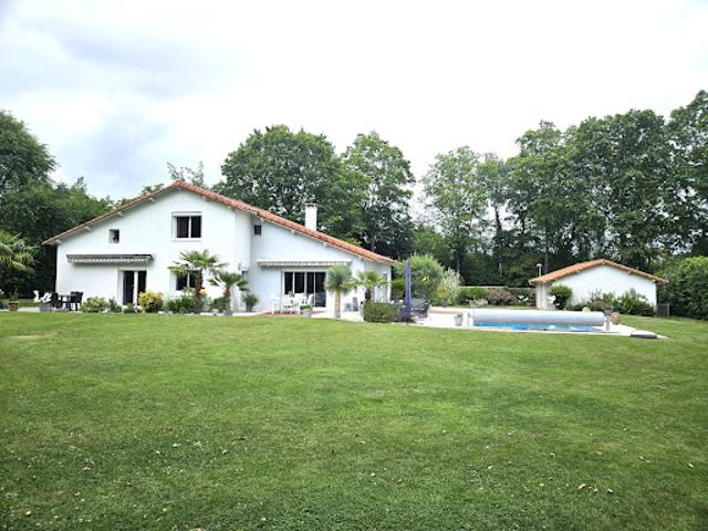 Vente Maison 9 pièces 205 m2 Cholet