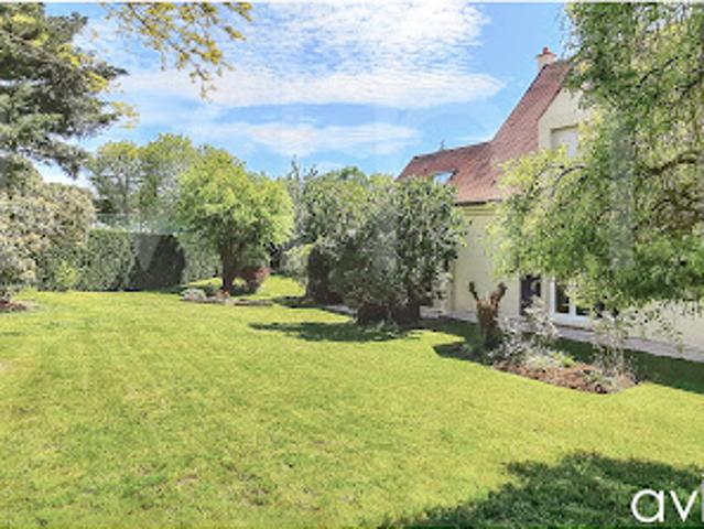Vente Maison 9 pièces 205 m2 Saint Nom la Bretèche