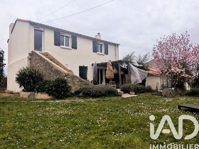 Vente Maison 9 pièces 205 m2 Saint Julien de Concelles