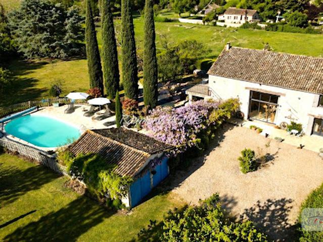 Vente Maison 9 pièces 205 m2 Saussignac
