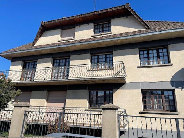 Vente Maison 9 pièces 206 m2 Le Blanc Mesnil