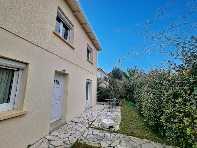 Vente Maison 9 pièces 207 m2 Aytre