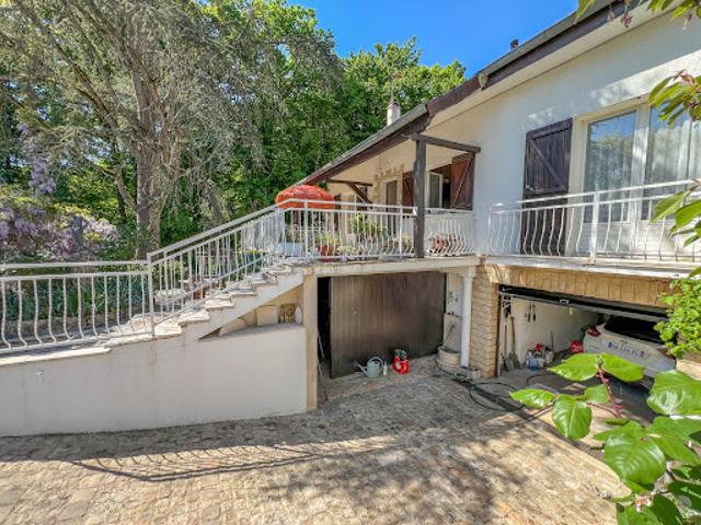 Vente Maison 9 pièces 207 m2 Le Mesnil Saint Denis