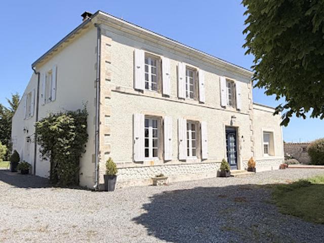 Vente Maison 9 pièces 208 m2 Marsais