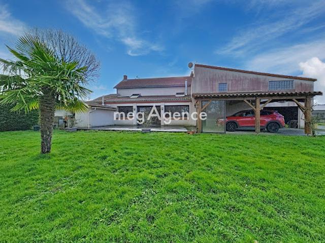 Vente Maison 9 pièces 200 m2 Bégrolles en Mauges