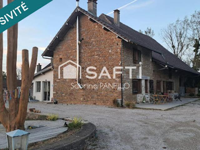 Vente Maison 9 pièces 200 m2 Bersaillin