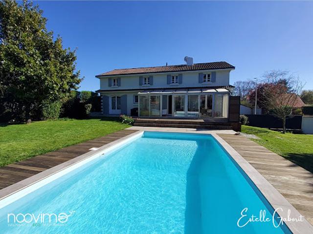 Vente Maison 9 pièces 200 m2 Chemillé en Anjou