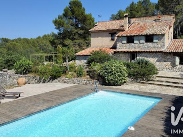 Vente Maison 9 pièces 200 m2 Tourrettes