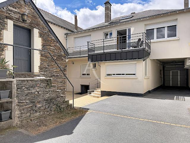 Vente Maison 9 pièces 200 m2 Trelaze