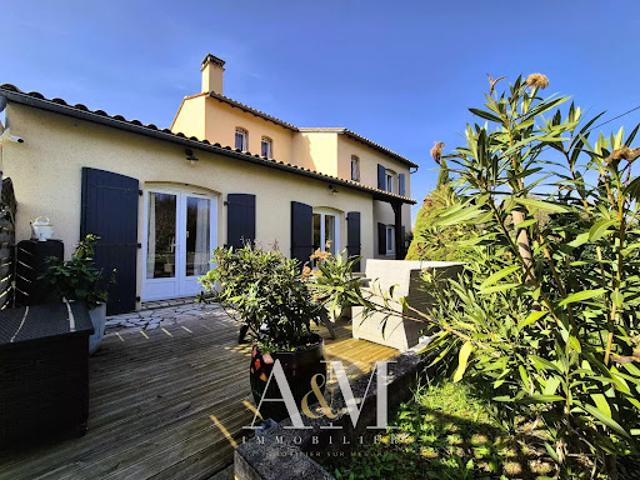 Vente Maison 9 pièces 201 m2 Angouleme