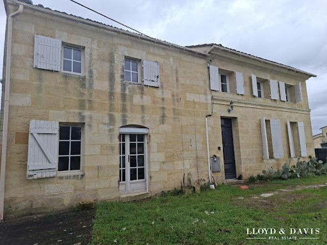 Vente Maison 9 pièces 201 m2 Saint Emilion