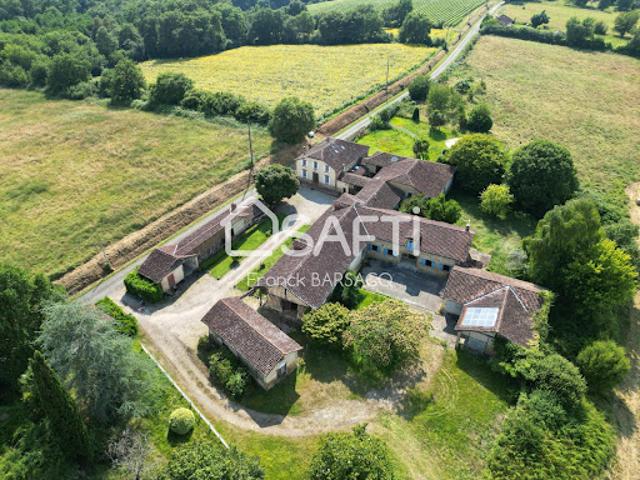 Vente Maison 9 pièces 214 m2 Cazaubon