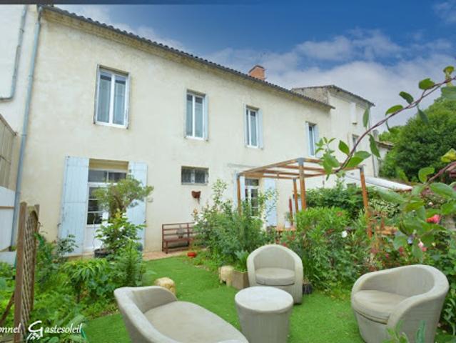 Vente Maison 9 pièces 216 m2 Sainte Foy la Grande