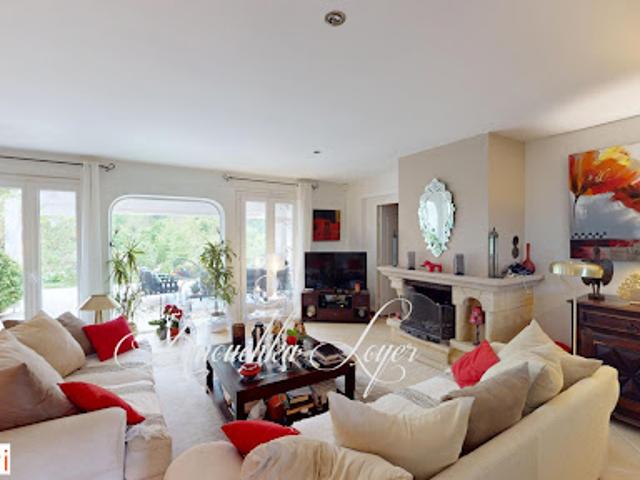 Vente Maison 9 pièces 217 m2 Le Pian sur Garonne