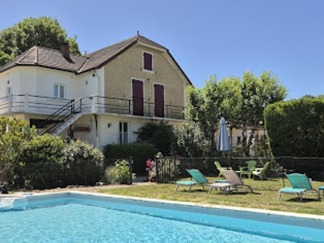 Vente Maison 9 pièces 218 m2 Le Buisson de Cadouin