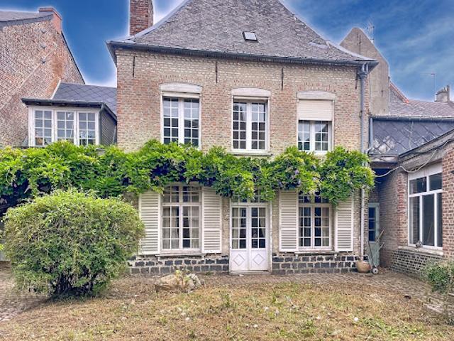 Vente Maison 9 pièces 218 m2 Le Quesnoy