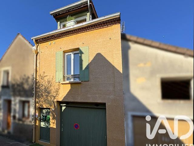 Vente Maison 9 pièces 218 m2 Saint Sauveur en Puisaye
