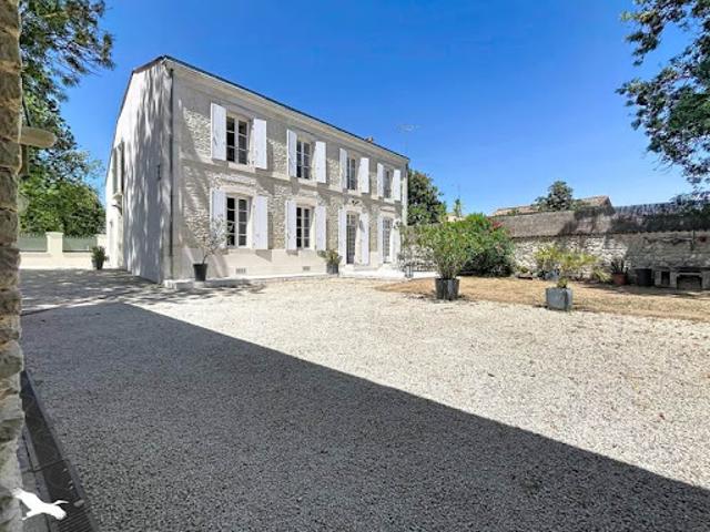 Vente Maison 9 pièces 210 m2 Cramchaban