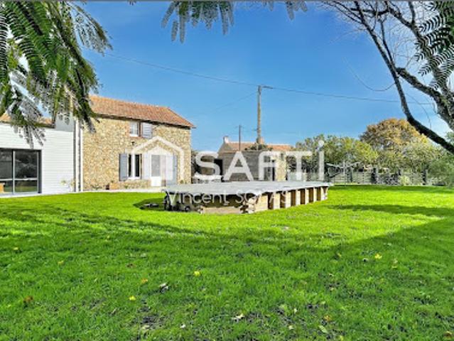 Vente Maison 9 pièces 210 m2 Le Poiré sur Vie