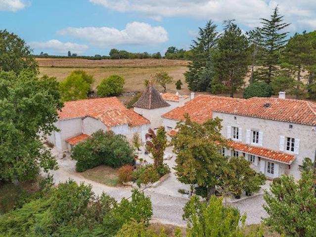 Vente Maison 9 pièces 210 m2 Pujols