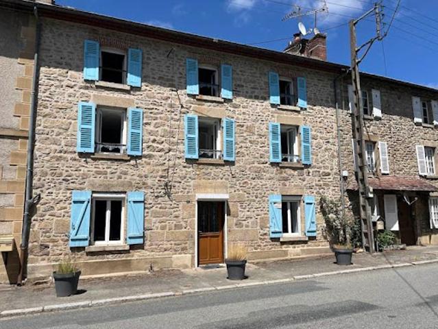 Vente Maison 9 pièces 210 m2 Saint Hilaire le Château