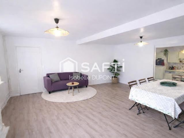 Vente Maison 9 pièces 210 m2 Saint Laurent d'Arce