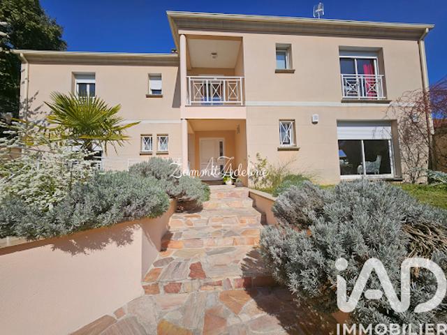 Vente Maison 9 pièces 213 m2 Le Blanc Mesnil