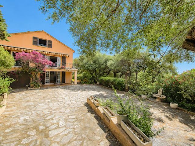 Vente Maison 9 pièces 224.3 m2 Bastia