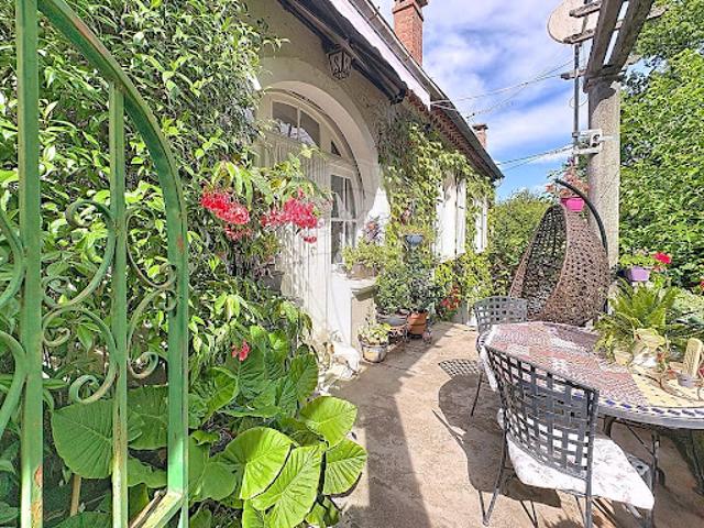 Vente Maison 9 pièces 225 m2 Saint Félix de Pallières