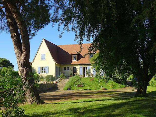 Vente Maison 9 pièces 220 m2 Saint Front de Pradoux