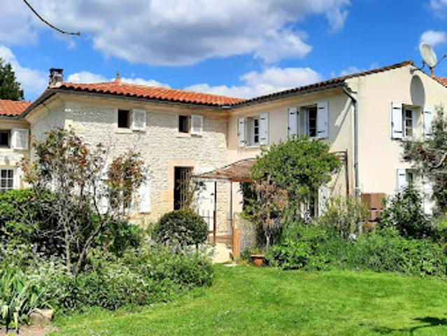 Vente Maison 9 pièces 220.5 m2 Pons