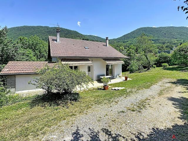 Vente Maison 9 pièces 221 m2 Vif