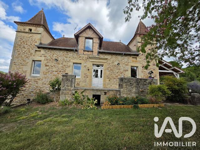 Vente Maison 9 pièces 222 m2 Figeac