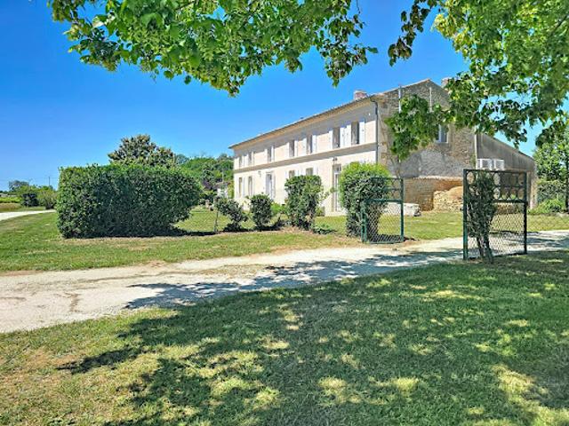 Vente Maison 9 pièces 222 m2 Saint André de Lidon
